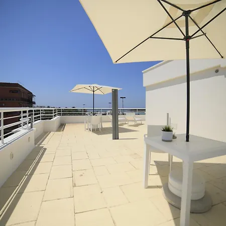 Riviera Luxury *