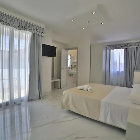 Riviera Luxury *