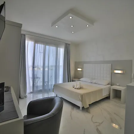 Riviera Luxury